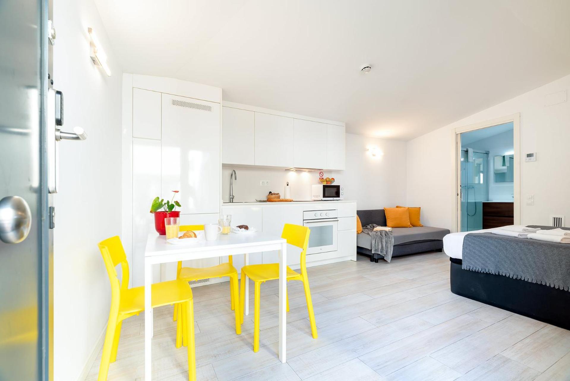 Castell Beach Aparthotel كاستيلديفيلس المظهر الخارجي الصورة