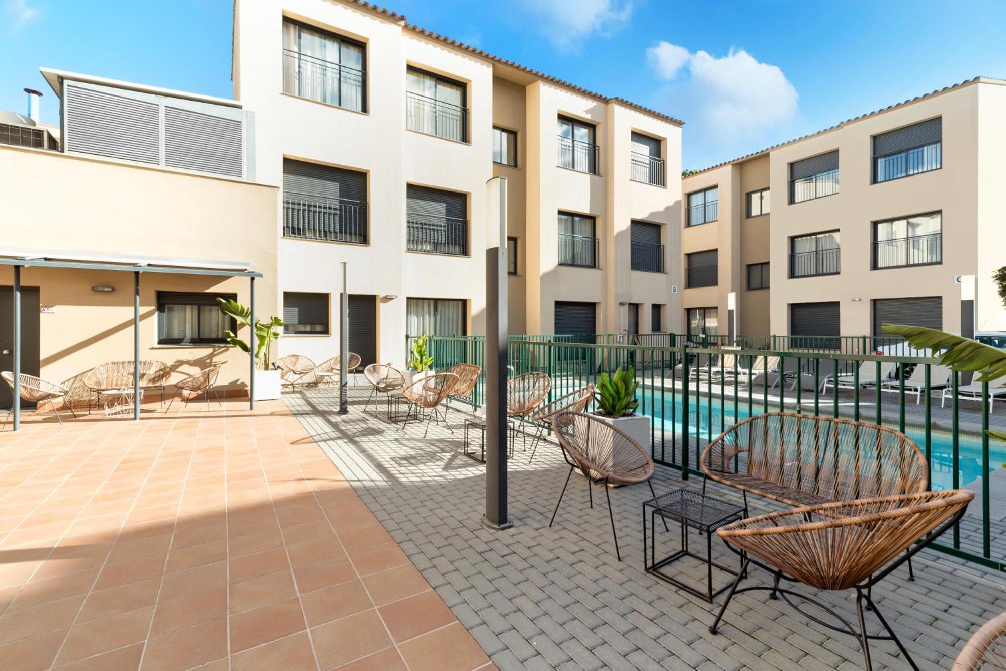 Castell Beach Aparthotel كاستيلديفيلس المظهر الخارجي الصورة