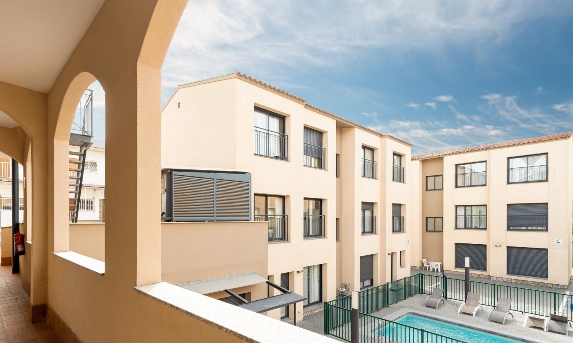 Castell Beach Aparthotel كاستيلديفيلس المظهر الخارجي الصورة