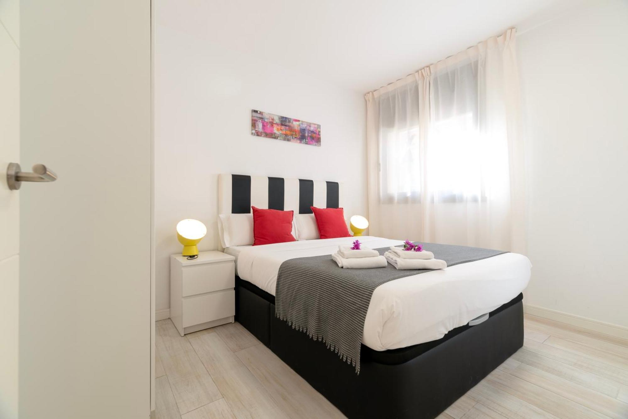 Castell Beach Aparthotel كاستيلديفيلس المظهر الخارجي الصورة